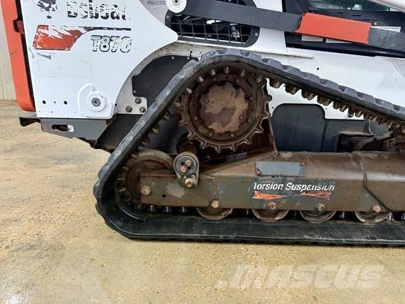 Bobcat T870 Carregadoras de direcção deslizante