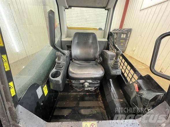 JCB 210T Carregadoras de direcção deslizante