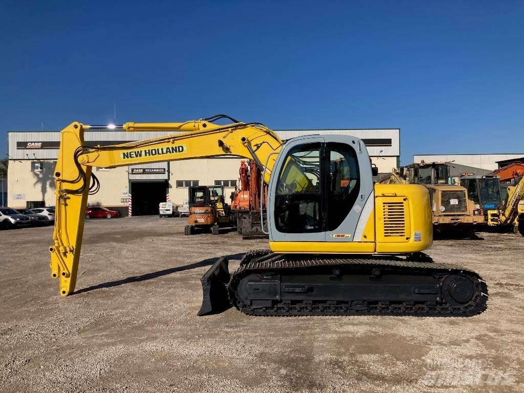 New Holland E 135 SR Escavadoras Midi 7t - 12t