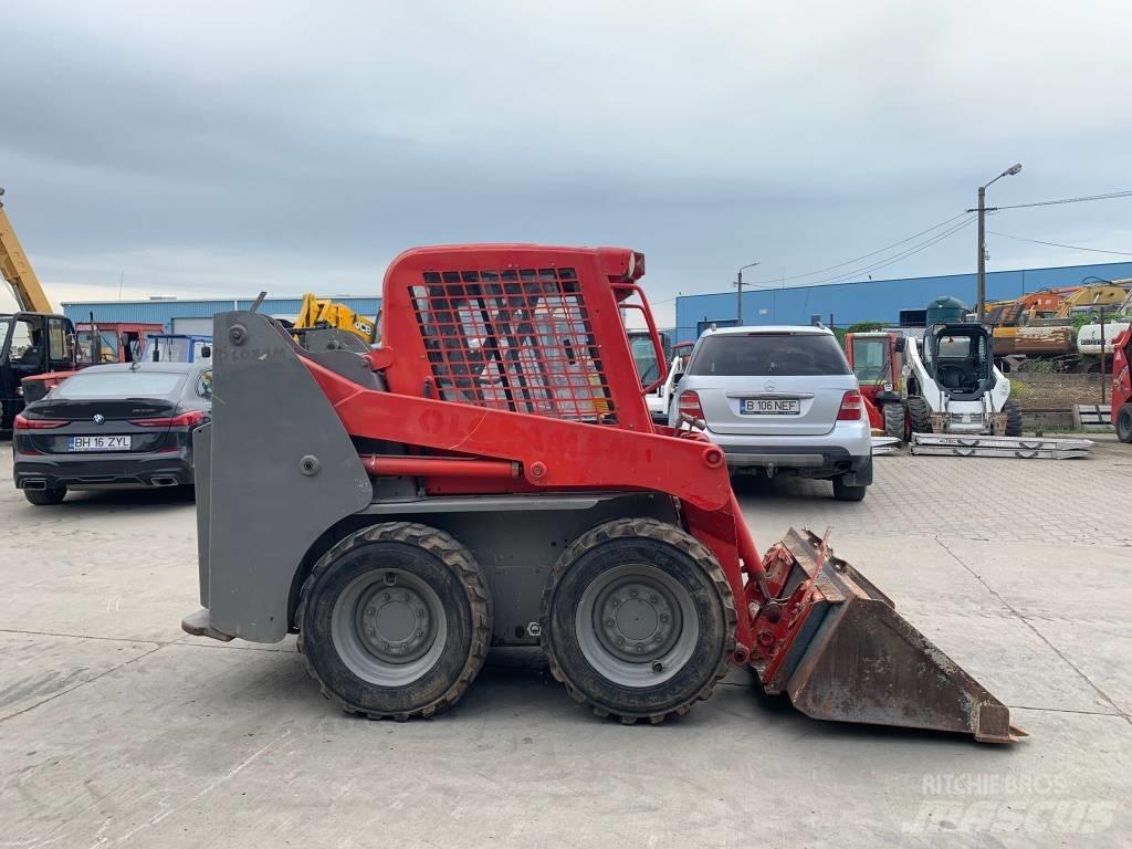 Gehl 4240 Carregadoras de direcção deslizante