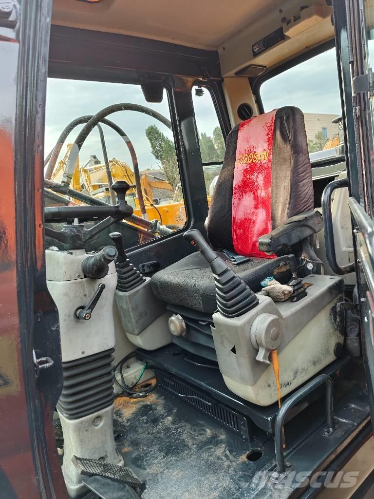 Hyundai r210w-9 Escavadoras de rodas