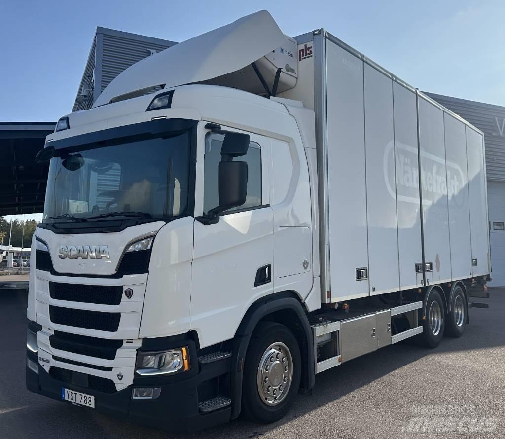 Scania R520B6X2NB Camiões de caixa fechada