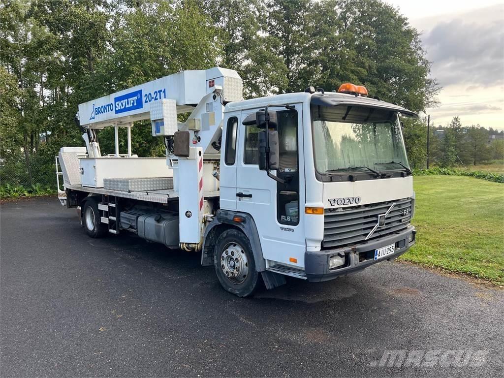 Volvo FL610 4X2 Camiões grua
