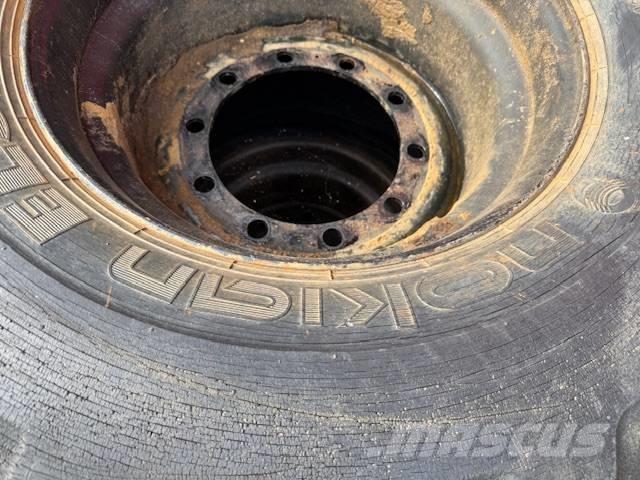 Nokian 600/50/22.5 Pneus, Rodas e Jantes