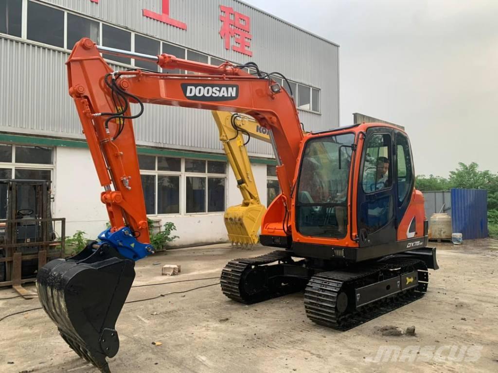 Doosan DX 75-9 C Escavadoras Midi 7t - 12t