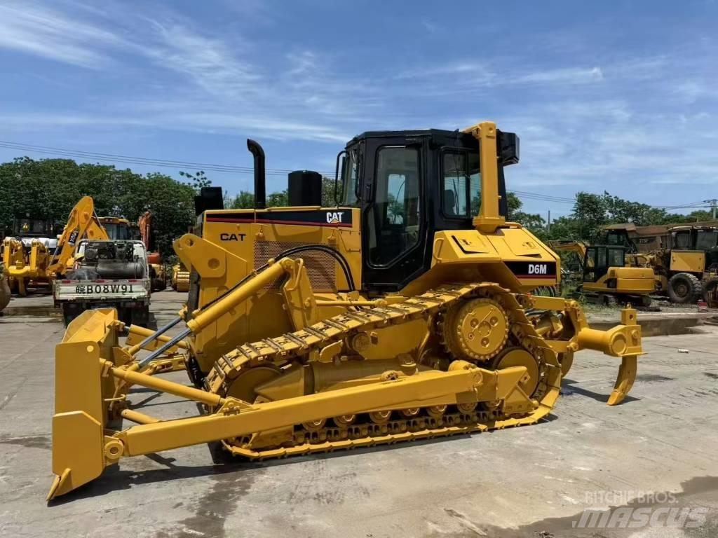 CAT D 6 M Dozers - Tratores rastos