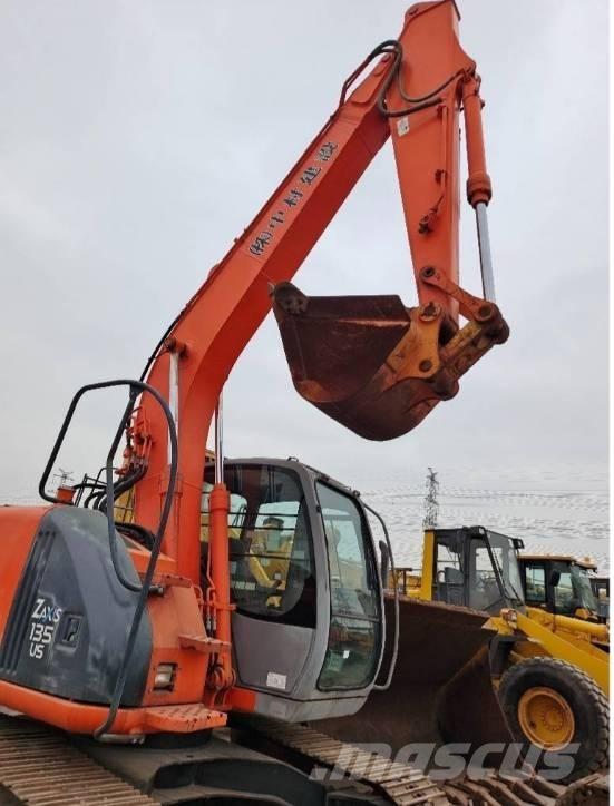Hitachi ZX 135 US Escavadoras de rastos