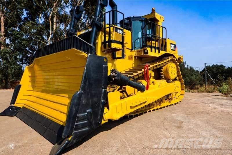 CAT D10T Dozers - Tratores rastos