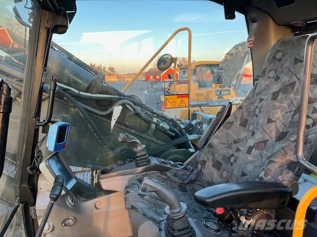 Volvo EC 160 C L Escavadoras de rastos