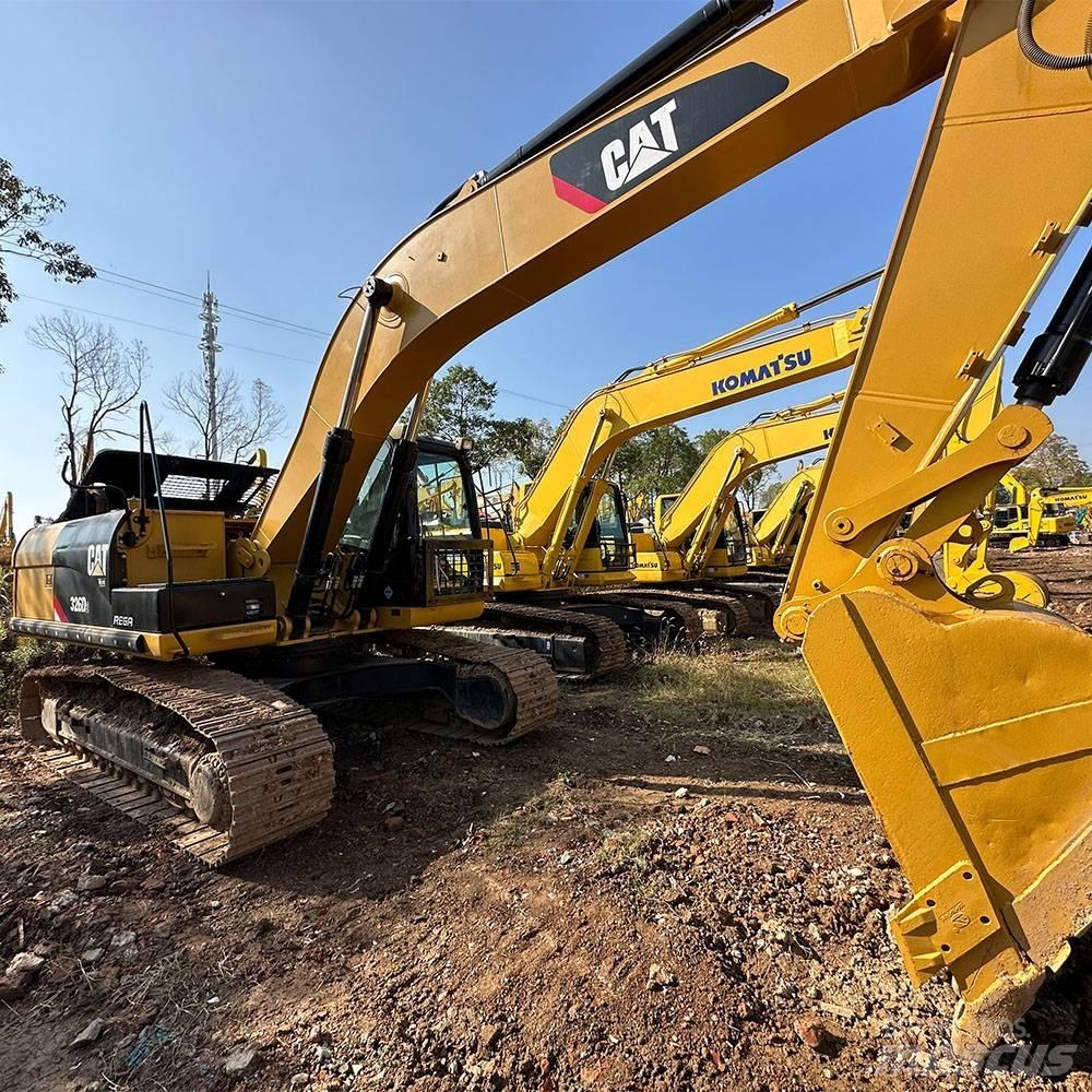 CAT 326D Escavadoras de rastos