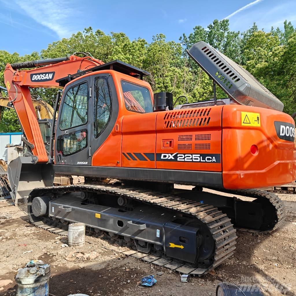 Doosan DX 225 LCA Escavadoras de rastos