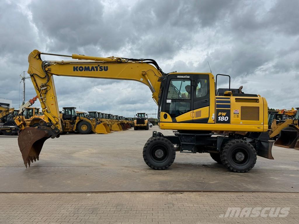Komatsu PW180-11 Escavadoras de rodas