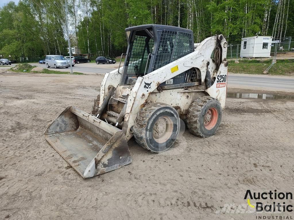 Bobcat S 250 Carregadoras de direcção deslizante