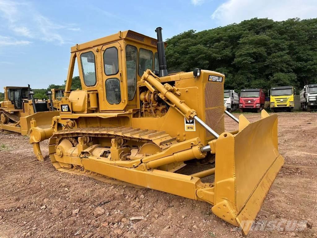 CAT D7G Dozers - Tratores rastos
