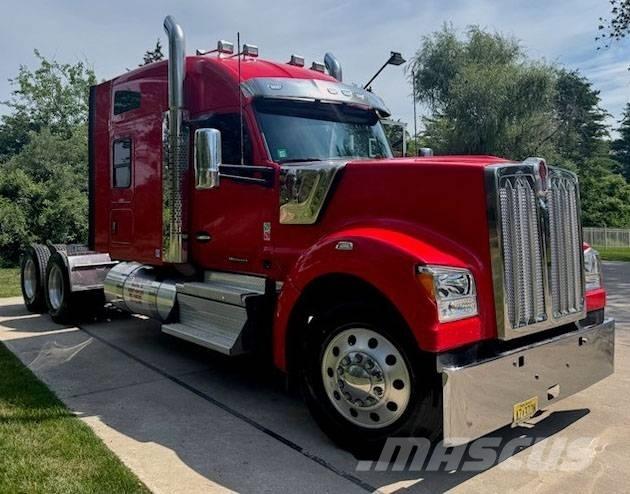 Kenworth W 990 Tractores (camiões)