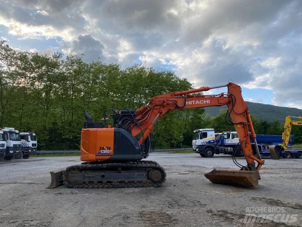Hitachi ZX 135 US-6 Escavadoras de rastos