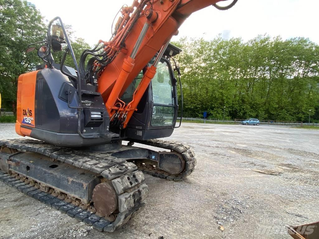 Hitachi ZX 135 US-6 Escavadoras de rastos