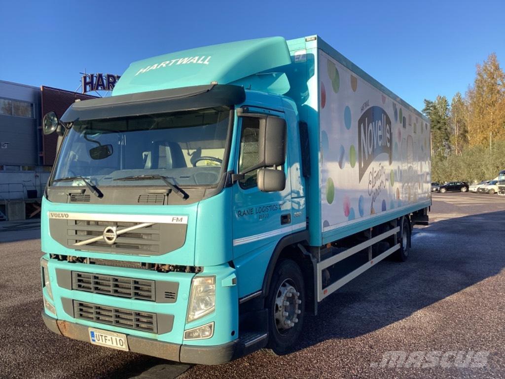 Volvo FM 330 Camiões de caixa fechada