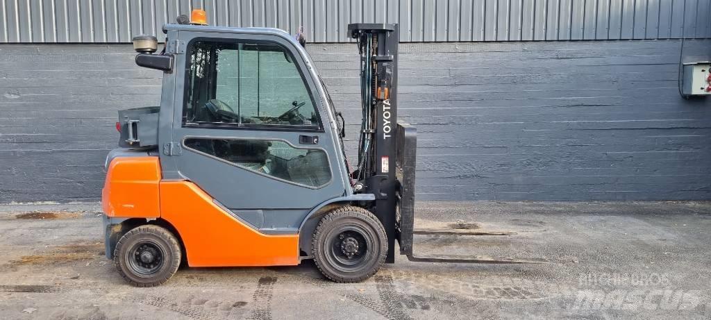 Toyota 8 FDF 25 Empilhadores Diesel