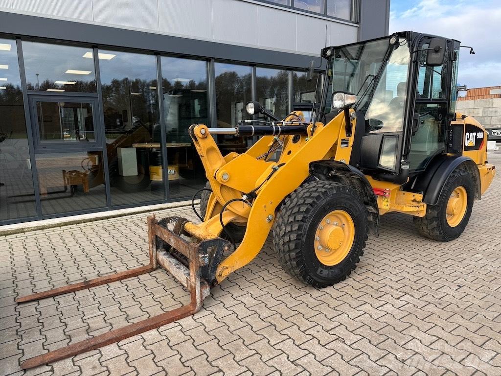 CAT 906M Pás carregadoras de rodas