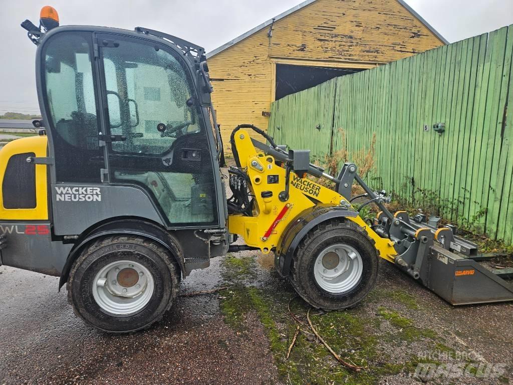 Wacker Neuson WL 25 Pás carregadoras de rodas