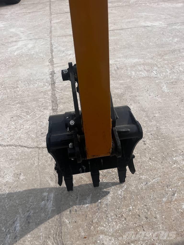Sany SY 16 C Mini Escavadoras <7t