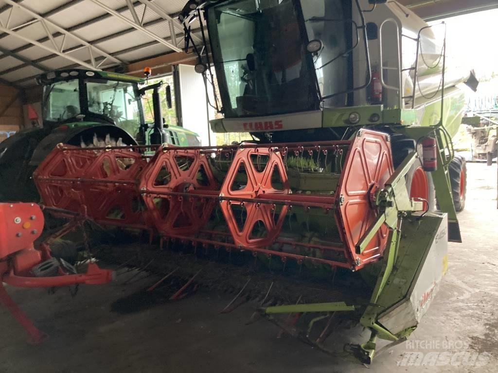 CLAAS Tucano 320 Ceifeiras debulhadoras