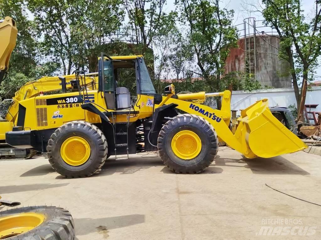 Komatsu WA 380 Pás carregadoras de rodas