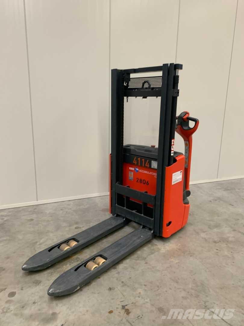 Linde L10B Empilhador para operador externo