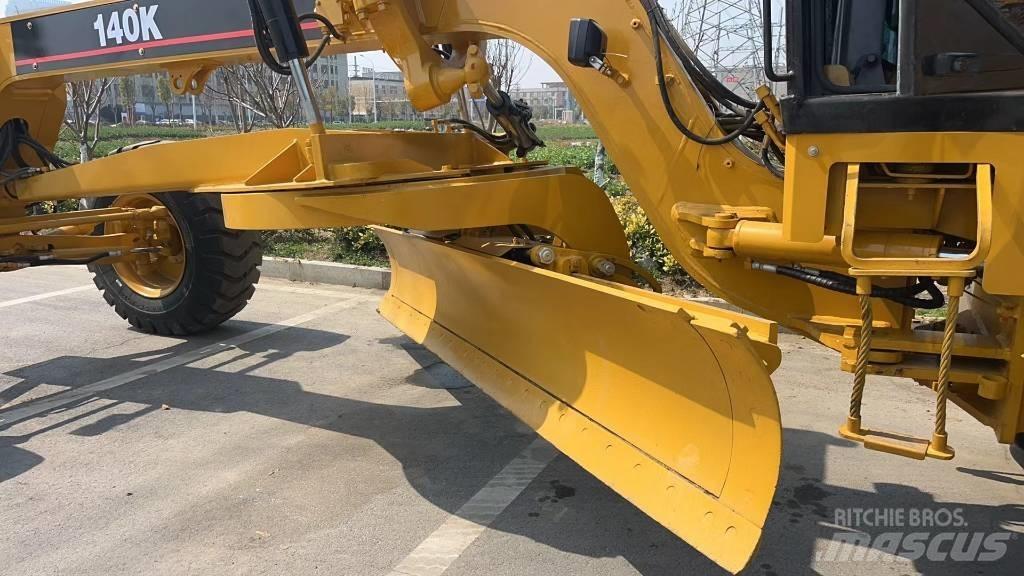 CAT 140 K Motoniveladoras