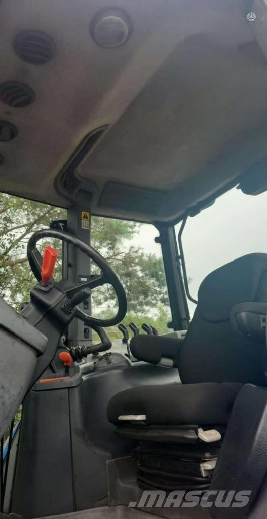 New Holland TM 150 Tratores Agrícolas usados