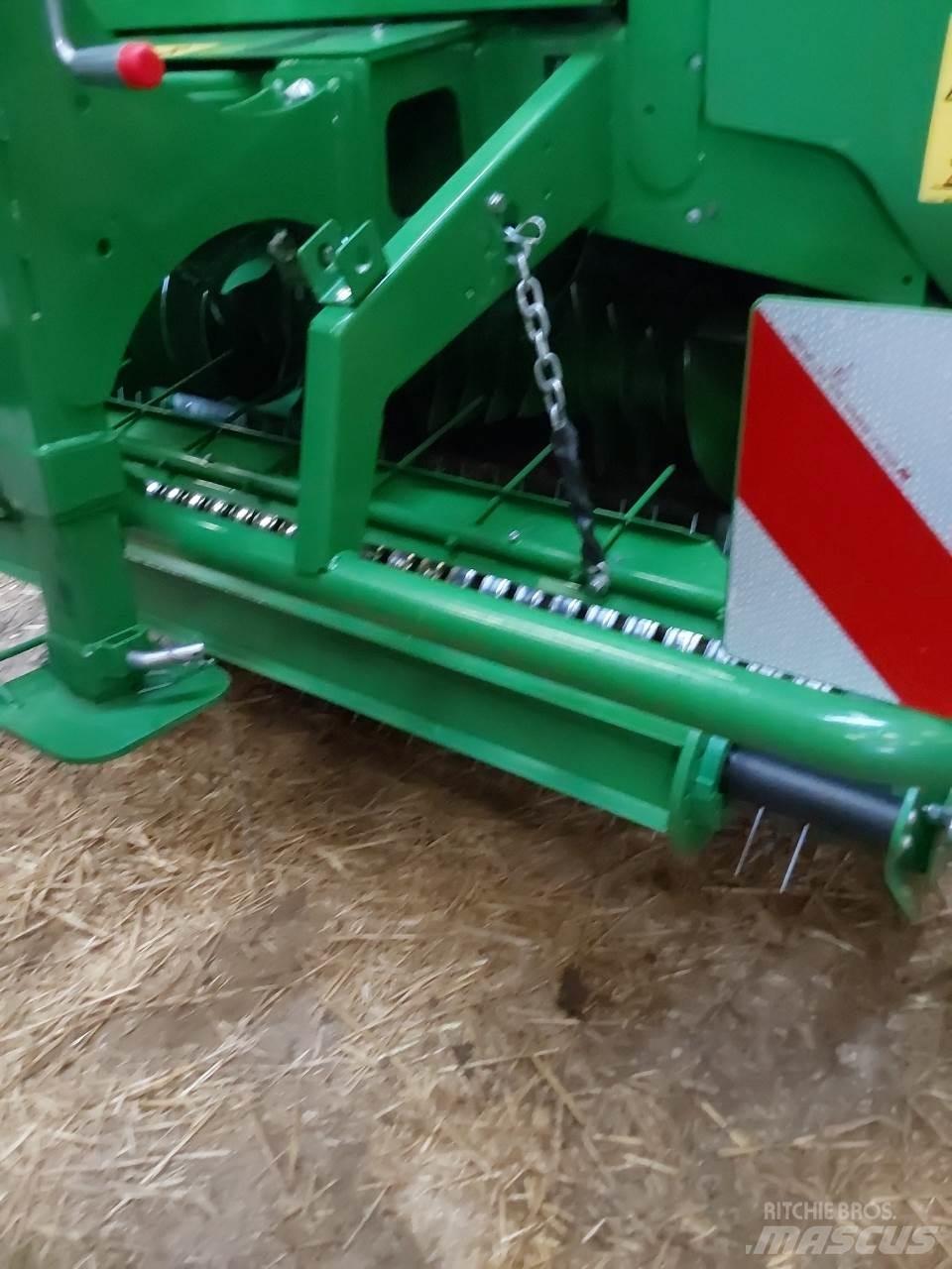 John Deere V 451 M Enfardadeira de rolos
