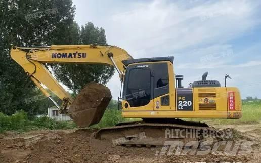 Komatsu PC 220-8 Mini Escavadoras <7t