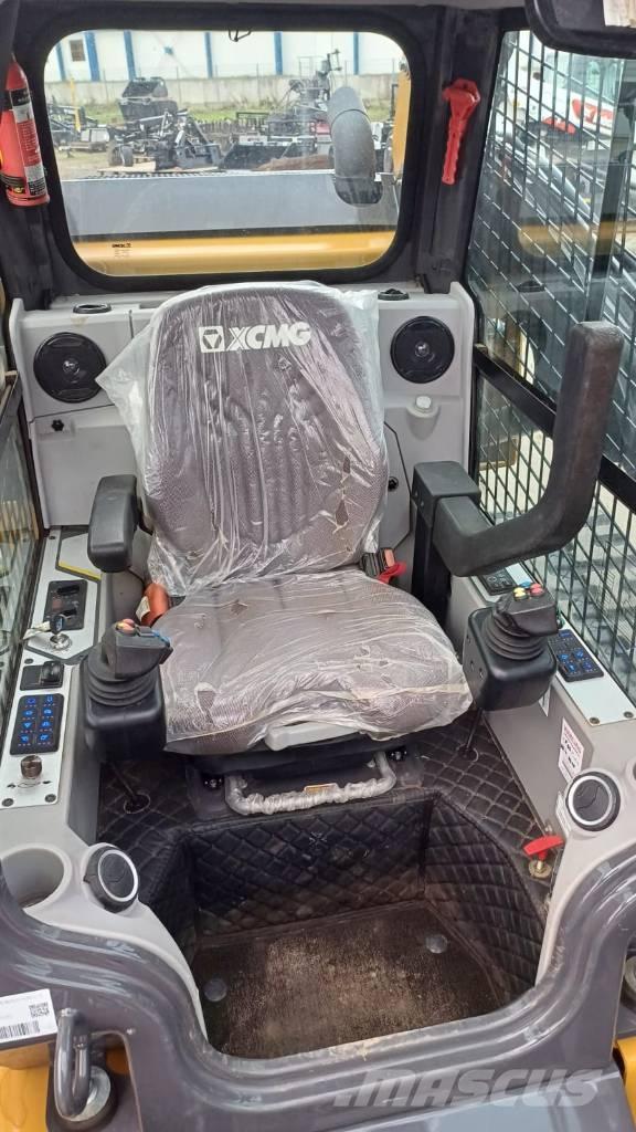 XCMG XC7-TV12 Pás Carregadoras de rastos