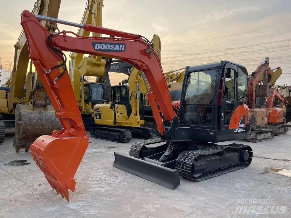 Doosan DX60 Escavadoras de rastos