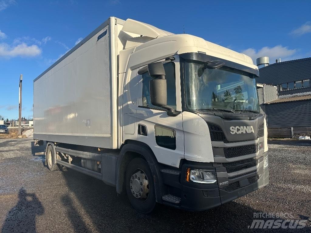 Scania P250 Camiões de caixa fechada