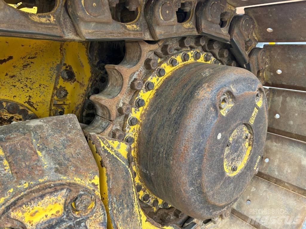 Komatsu D 65 WX-18 Dozers - Tratores rastos