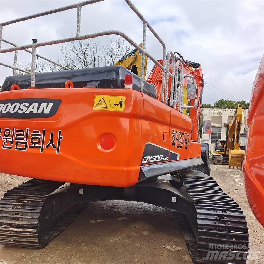 Doosan DX300 Escavadoras de rastos