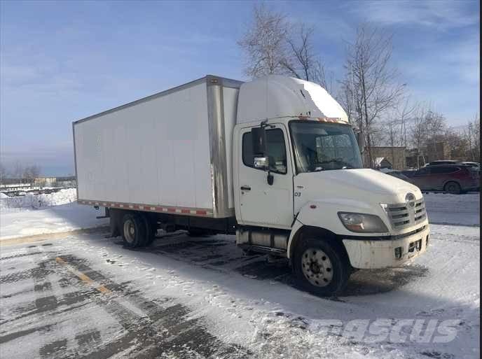 Hino 185 Camiões de caixa fechada