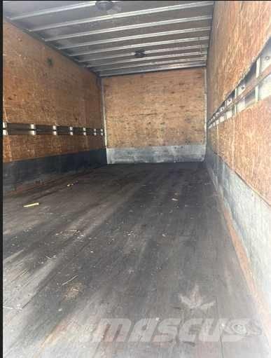 Hino 185 Camiões de caixa fechada