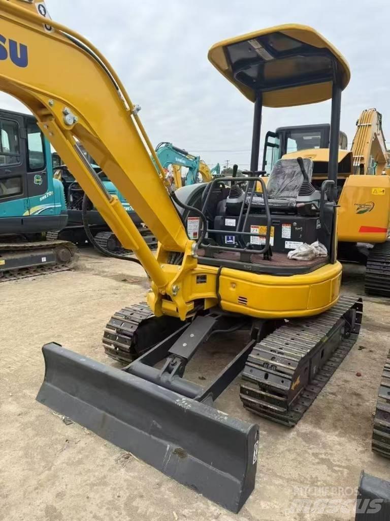 Komatsu 30 Escavadoras de rastos