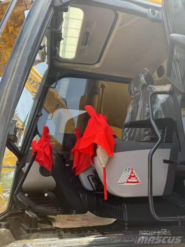 Komatsu 240LC-8 Escavadoras de rastos