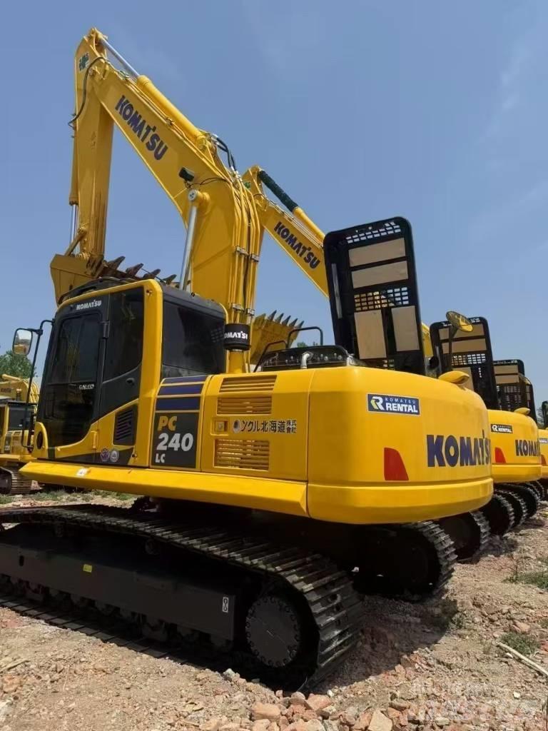 Komatsu 240LC-8 Escavadoras de rastos