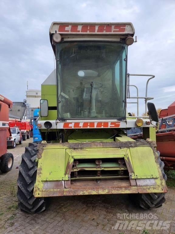 CLAAS 68s Ceifeiras debulhadoras
