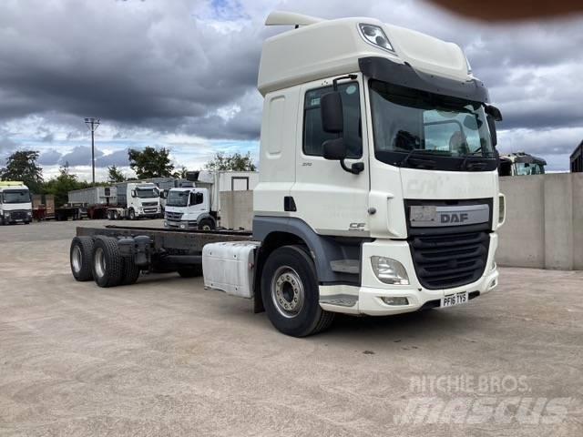DAF CF 370 Camiões de chassis e cabine