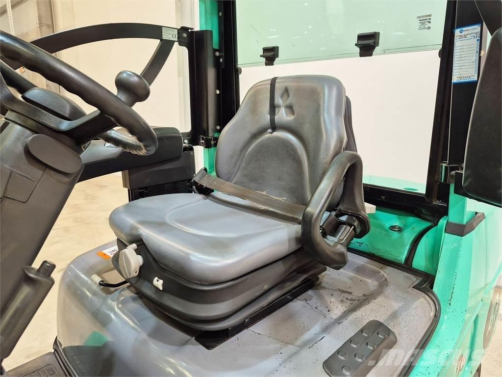 Mitsubishi FD30NT Empilhadores Diesel