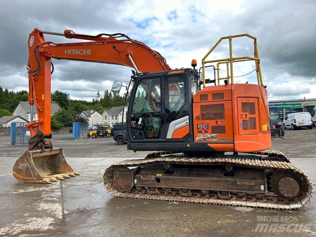 Hitachi ZX225 USLC-7 Escavadoras de rastos
