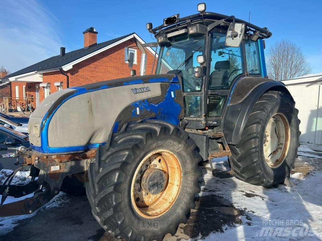 Valtra T 160 Tratores Agrícolas usados