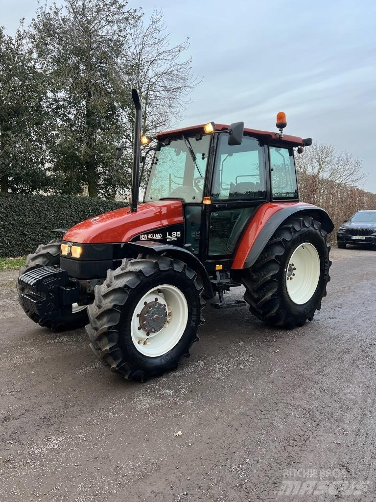 New Holland L 85 DT Tratores Agrícolas usados