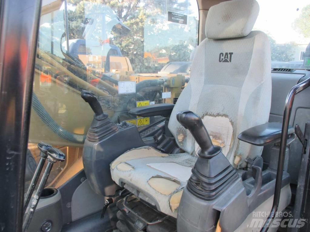 CAT 323 D L Escavadoras de rastos